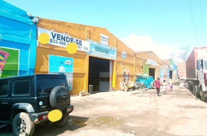 ARMAZÉNS A VENDA EM BENGUELA