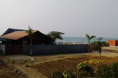 Casa de Praia V3 em Benguela Sto António