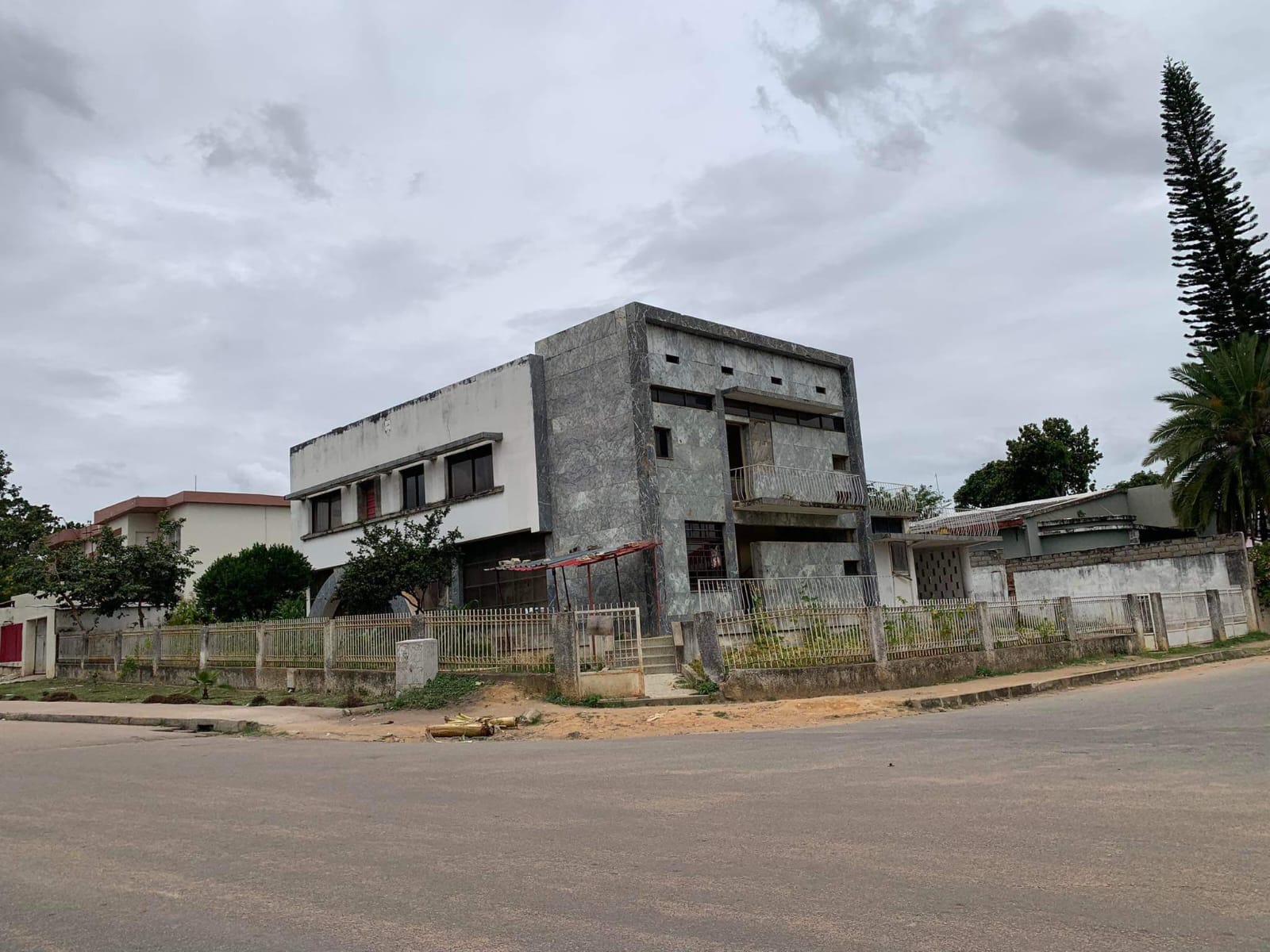 Imóvel a Venda na Província do Huambo Bairro dos Ministros