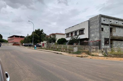 Imóvel a Venda na Província do Huambo Bairro dos Ministros