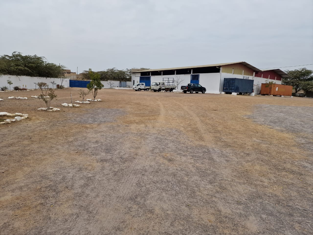 VENDER: EMPREENDIMENTO MISTO EM BENGUELA