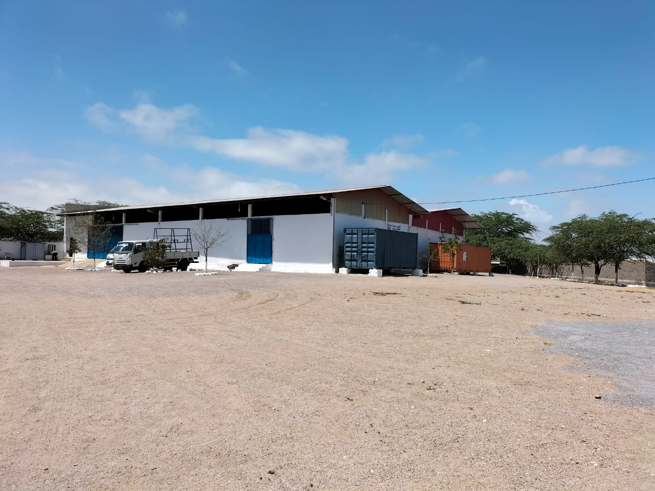VENDER: EMPREENDIMENTO MISTO EM BENGUELA