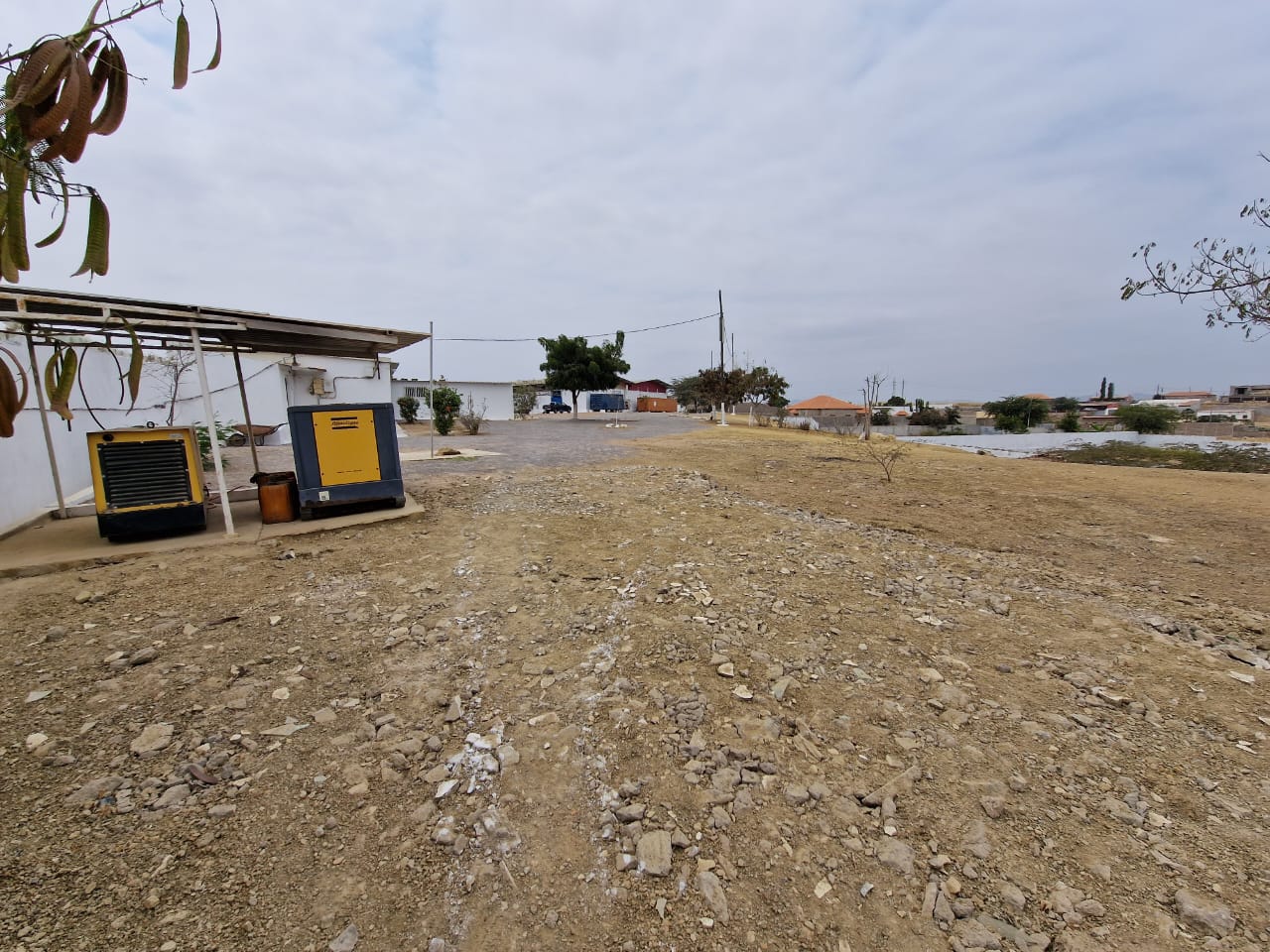 VENDER: EMPREENDIMENTO MISTO EM BENGUELA