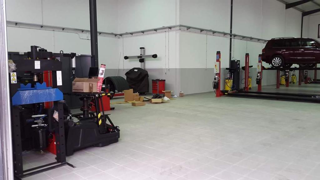 VENDER: OFICINA EQUIPADA EM BENGUELA ZONA INDUSTRIAL II