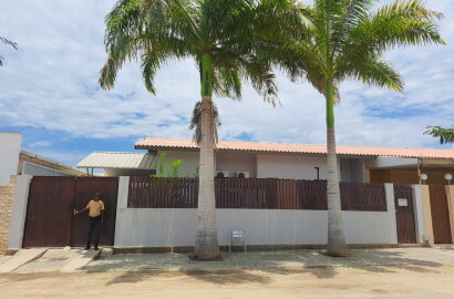 PARA VENDER: VIVENDA V3 EM BENGUELA